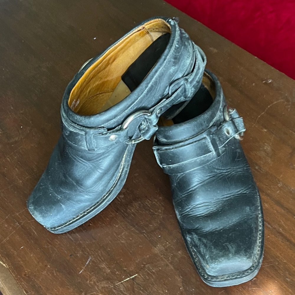 Women’s Frye Black Leather Ankle Boots with Buckle 9.5